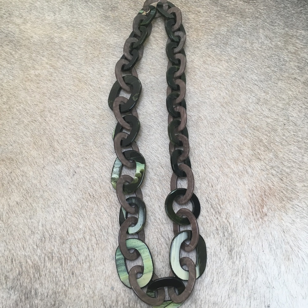 Necklace oversized